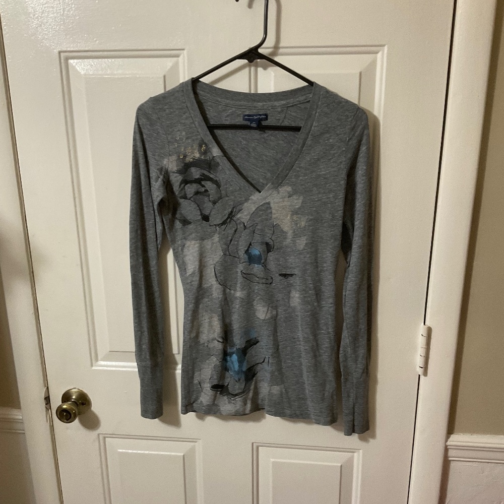 3/$12 Sale AEO Small Long Sleeves Gray